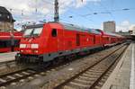 245 002 steht am 13.8.2017 mit dem RE3490 nach Kempten(Allgäu) Hauptbahnhof im Münchener Hauptbahnhof.