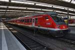 RE4013  München-Nürnberg-Express  von Nürnberg Hauptbahnhof nach München Hauptbahnhof steht am 14.8.2017 im Zielbahnhof. Zuglok war 101 117-0.