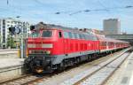 218 486 steht am 10.05.2011 in Mnchen am Hauptbahnhof  bereit zur Abfahrt.