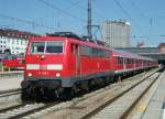 111 026 steht am 27.Juli 2012 mit der RB 59523 nach Garmisch-Partenkirchen im Mnchner Hbf.