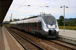 9442 306 (Bombardier Talent 2) von Abellio Rail Mitteldeutschland als RB 74588 (RB24) nach Saalfeld(Saale) steht in ihrem Startbahnhof Naumburg(Saale)Hbf auf Gleis 4 bereit.