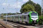 Abellio FLIRT 3 in Neustrelitz wartet auf die Fahrtstellung des Ausfahrsignals in Richtung Berlin.