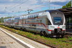 DB IC 4110 111 als IC 2178 mit Halt in Neustrelitz, weiterfahrend bis Warnemünde.