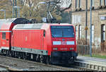 146 026 der Elbe-Saale-Bahn (DB Regio Südost) als RE 16315 (RE30) von Magdeburg Hbf nach Halle(Saale)Hbf steht im Bahnhof Niemberg auf der Bahnstrecke Magdeburg–Leipzig (KBS 340).