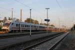 IC 2037 wartet in der Abenddmmerung^am 23.07.2012 im Bahnhof Norddeich auf den Einsatz am nchsten Morgen von Norddeich-Mole nach Dresden