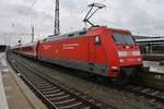 101 057-8 wartet am 28.12.2017 mit der RB59673 von Nürnberg Hauptbahnhof nach Allersberg(Rothsee) im Startbahnhof auf Abfahrt.