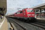 111 161-6 steht am 14. Oktober 2012 mit einem RE nach Stuttgart Hbf im Nrnberger Hbf.