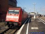 101 081 mit EC 101 hlt auerfahrplanmig in Offenburg - Aufnahme am 25.09.2009