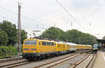 Da mein Anschlusszug zum Glück Verspätung hatte, konnte ich in Osnabrück Hbf diesen beeindruckenden Messzug ohne Zeitstress ablichten.
Angeführt wurde der Messzug von 111 059.
Aufnahmedatum: 20. Juli 2017