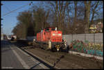 294731-5 kommt mit dem Nosta Container Zug am 5.1.2017 um 11.02 Uhr aus dem Osnabrücker Hafen und fährt hier durch den Bahnhof Osnabrück Altstadt in Richtung Rangierbahnhof.