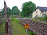 VT614 066 wartet auf die Zugkreuzung mit dem VT628 in Bad Fahlingenbostel ab.