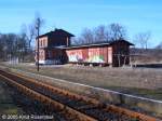 Der Bahnhof (heute Haltepunkt) Heiligengrabe in der Ostprignitz Ruppin in Brandenburg ist heute zum Verfall verurteilt. Man sieht schon an den Wnden, dass sich hier Jugendliche fr immer verewigen wollen. Da die Weichen heute vom Stellwerk in Wittstock (Dosse) aus gestellt werden, kann hier jeder machen was er will.