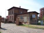 Wusterhausen/Dosse, Bahnhof an der Strecke Neustadt/Dosse-Pritzwalk, Straenseite (17.04.2009)