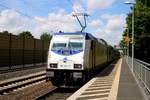 146 517 der metronom Eisenbahngesellschaft mbH als ME 81620 (RB31) von Lüneburg nach Hamburg-Harburg verlässt den Bahnhof Radbruch auf der Bahnstrecke Hannover–Hamburg (KBS 110).