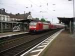 146 114-4 mit ihrem RE nach Konstanz, am 11.08.2011 im Bahnhof Rastatt.