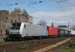 185 674 mit DGS 41858 (Triest Campo Marzio–Kln Eifeltor) am 08.04.2014 vor der Brmserburg in Rdesheim (Rhein)