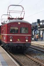 ET 65 005-7 bei der Ausfahrt aus dem Reutlinger Hbf.