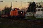 214 029 schiebt hier einen Bauzug in den Rheydter Hbf am Abend des 16.2.2016