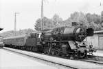 10.06.1982 Riesa, P 15769 nach Nossen fährt noch planmäßig mit Dampfbespannung. Lokomotive  DR 50 3657.