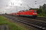 112 123 macht sich am 12.8.2017 mit dem RE5 (RE4357) nach Wünsdorf-Waldstadt im Rostocker Hauptbahnhof auf den Weg.