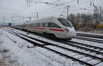 411 008-6  Berlin  verlässt am 3.2.2018 als ICE1511 nach München Hauptbahnhof den Rostocker Hauptbahnhof.