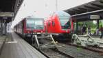 Auf Gleis 4 eine S-Bahn mit BR 628 zum Seehafen von Rostock.