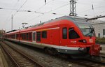 429 526-7 hat am 23.10.2016 als RE9 (RE13006) aus Sassnitz den Rostocker Hauptbahnhof erreicht.
