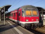 Eine RB nach Bamberg steht am 31. Oktober 2011 mit fhrendem Karlsruher Kopf im Bahnhof Saalfeld (DSO n-Wagen-Tour 2011).