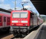 Eine Regionalbahn nach Naumburg (Saale) Hbf steht am 13.