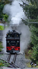 Die Dampflokomotiven 99 542 startet Ende September 2020 vom Bahnhof Schmalzgrube in Richtung Endhaltestelle Steinbach.