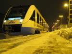 Lint VT 704 der OLA im Winter am 01.02.2010 am germten Bahnsteig 4 der Schweriner HBF