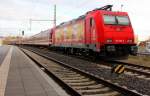 HGK 185 586-5 macht mit Ihrem SDZ am 27.10.2012 Pause im Bahnhof Schwerin.