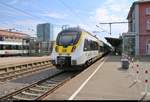 3442 702 und 3442 210 (Bombardier Talent 2) von DB Regio Baden-Württemberg als RE 4778 von Konstanz nach Stuttgart Hbf stehen im Bahnhof Singen(Hohentwiel) auf Gleis 1.