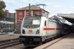 SINGEN (Hohentwiel), 19.09.2021, 147 571-4 hinter einem IC in Richtung Konstanz im Bahnhof Singen(Hohentwiel)