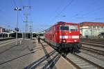 181 211-4 mit dem IC 182 von Zrich HB nach Frankfurt (Main) Hbf whrend dem Lokwechsel am Abend des 21.08.13 in Singen (Hohentwiel).