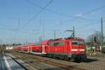 Seit heute Geschichte: 111 115 am 12.03.2015 mit RE7 in Solingen Hbf