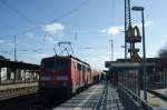 Seit heute Geschichte: 111 008 am 12.03.2015 mit RE7 in Solingen Hbf