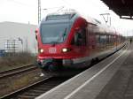 429 030 hat am 31.Dezember 2009 mit dem RE 33213 Rostock-Sassnitz Stralsund Rgendamm erreicht.