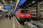 Als RE 22043 (Stuttgart Hbf - Tübingen Hbf) stand am 06.11.2015 die 143 963-7 Abfahrbereit im Startbahnhof.