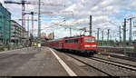 Nachschuss auf 111 174-9 von DB Regio Baden-Württemberg als RE 1???? nach Würzburg Hbf, der den Startbahnhof Stuttgart Hbf auf Gleis 3 verlässt.