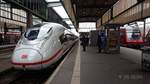 ICE Velaro D nach München Hbf im Stuttgarter Hauptbahnhof (05.02.2017)