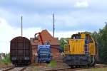 Nach der Bereitstellung der Rungenwagen haben die Verlader sofort mit der Beladung von Rundhlzern begonnen. - 16.08.2012