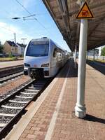 Am 26. August 2022 steht in Trier Hbf der RE 1 nach Saarbrücken und weiter nach Mannheim Hbf zur Abfahrt bereit.