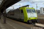 185 550-1 durchfhrt mit einem Gterzug Ulm HBF, aufgenommen am 08-09-2013