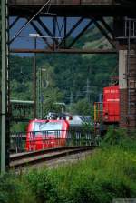 Und was lugt den da noch hervor (www.sbb.xx). Eine SBB V-100 Ost... Das zweite Alstom Prima von Veolia. Auf jeden Fall scheint der Bahnhof unter der Vlklinger Htte noch weitere Geheimnisse zu bergen. Der faule Bahnsteigfotograf konnte sie aber nicht wirklich lften. (Vlklingen, 19. Juli 2009)