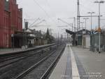 Bahnhof Warburg (Westf) am 16.04.2006 bei bewlktem Himmel.