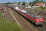 Die 218 359-8 zieht ihren Syltshuttle in DT ab Westerland Richtung Niebll am 20.08.2011