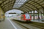 430 160 und ein weiterer 430 erreichen am 27.06.2023 den Wiesbadener Hauptbahnhof