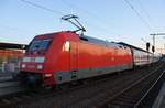 101 029-7 steht am 30.12.2020 mit dem IC2239  Warnow  von Warnemünde nach Leipzig Hauptbahnhof in Wittenberge.