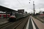 ES 64 U2-070 mit dem EC 6 am 22.05.13 bei der Durchfahrt durch Worms Hbf.